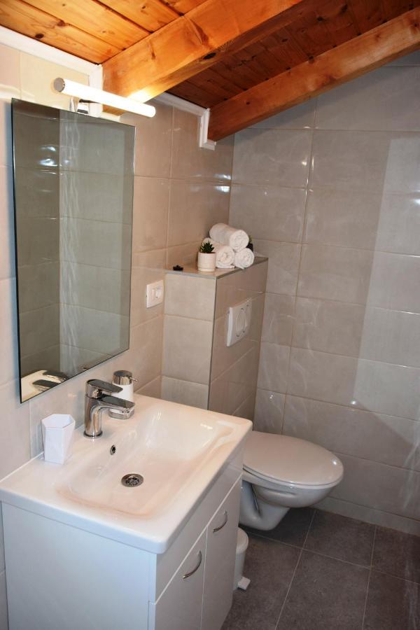 Villa Marta'S - Marta I โตรกีร์ ภายนอก รูปภาพ