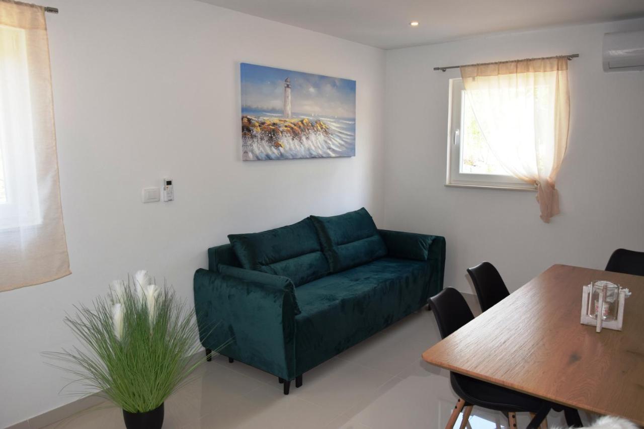 Villa Marta'S - Marta I โตรกีร์ ภายนอก รูปภาพ