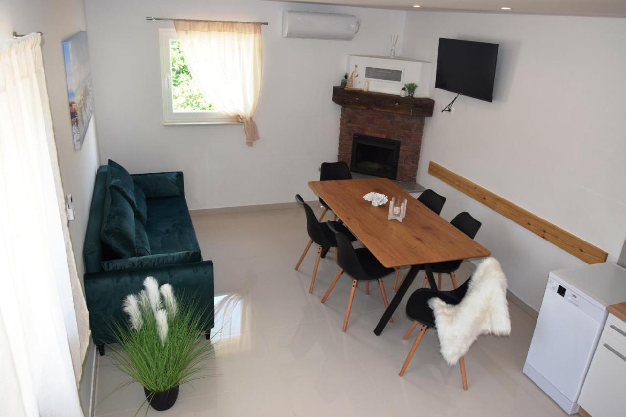 Villa Marta'S - Marta I โตรกีร์ ภายนอก รูปภาพ