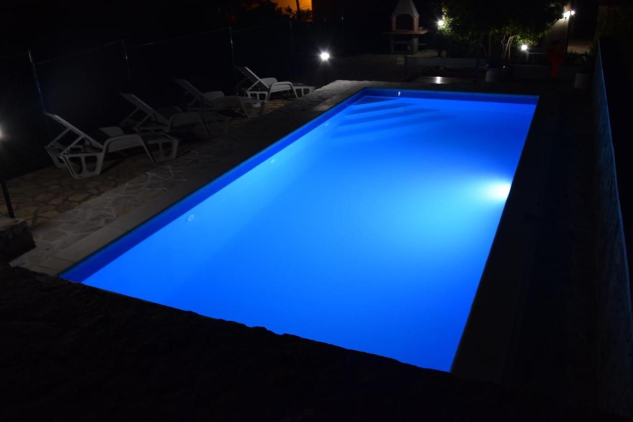 Villa Marta'S - Marta I โตรกีร์ ภายนอก รูปภาพ